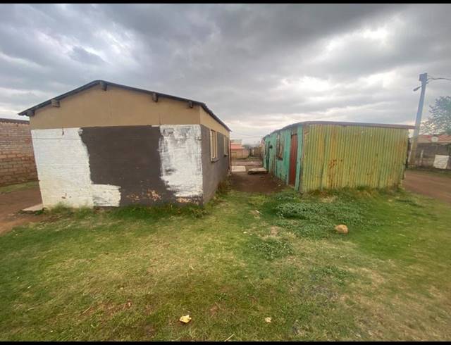 2 BEDROOM HOUSE FOR SALE IN PALM RIDGE EXT 2